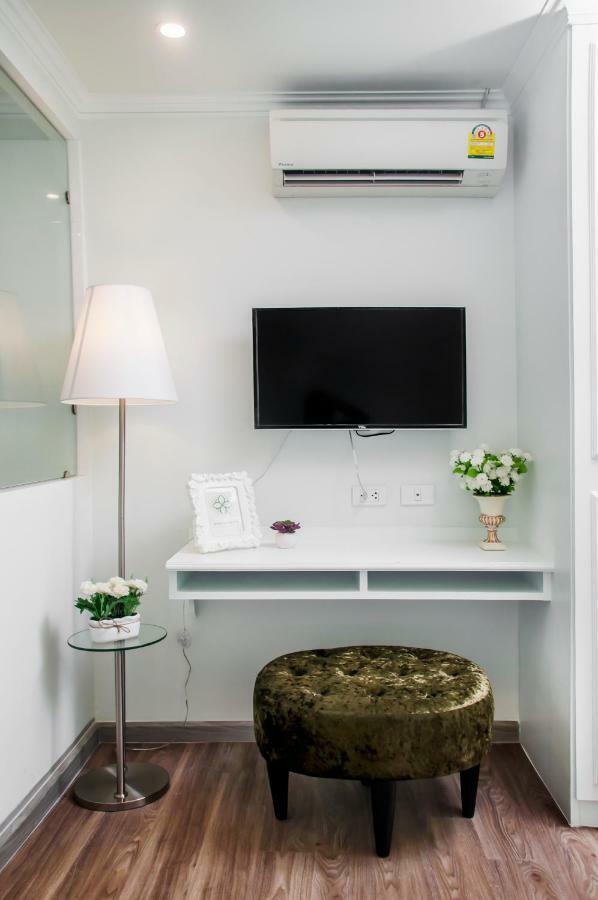 Mali @Silom Boutique Hotel Bangkok Exterior photo