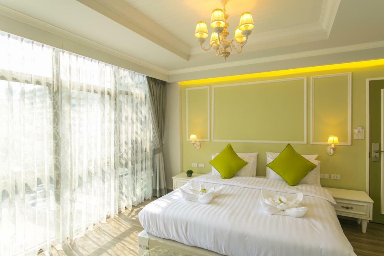 Mali @Silom Boutique Hotel Bangkok Exterior photo