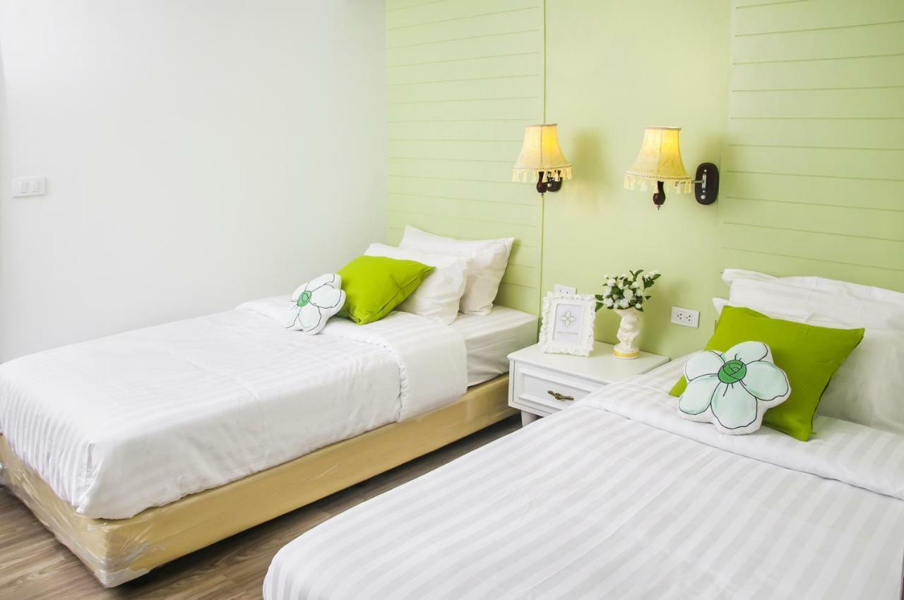 Mali @Silom Boutique Hotel Bangkok Exterior photo